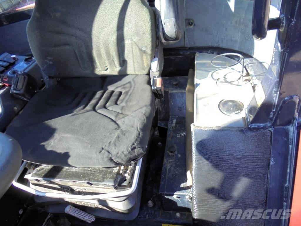 Kubota R 065 لوادر بعجل