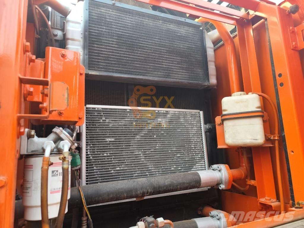 Doosan DX 225 LC حفارات زحافة