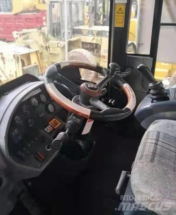 CAT 966 H لوادر بعجل