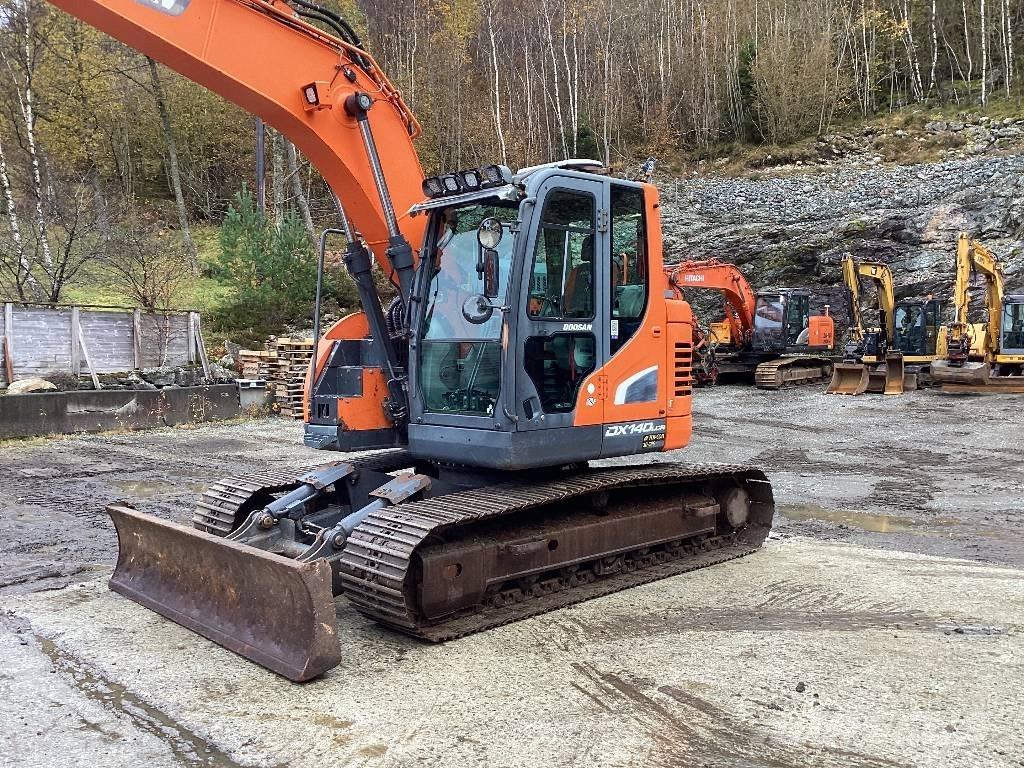 Doosan DX140LCR-5 حفارات زحافة