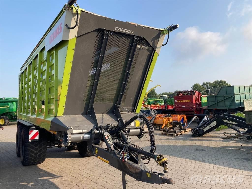 CLAAS Cargos 750 معدات التعامل مع المواد ووضعها