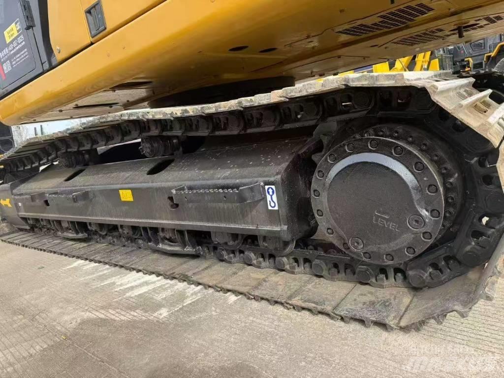 CAT 323GC حفارات زحافة