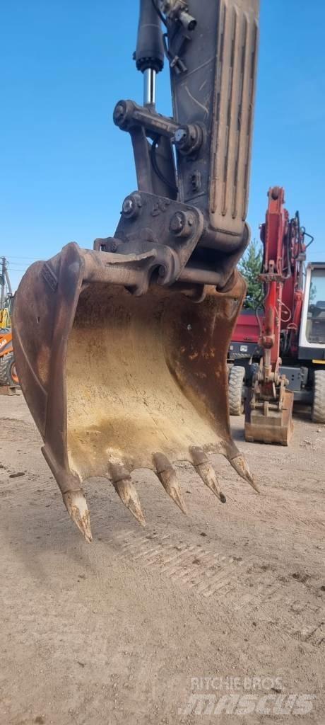 Volvo EC 210 C N L حفارات زحافة