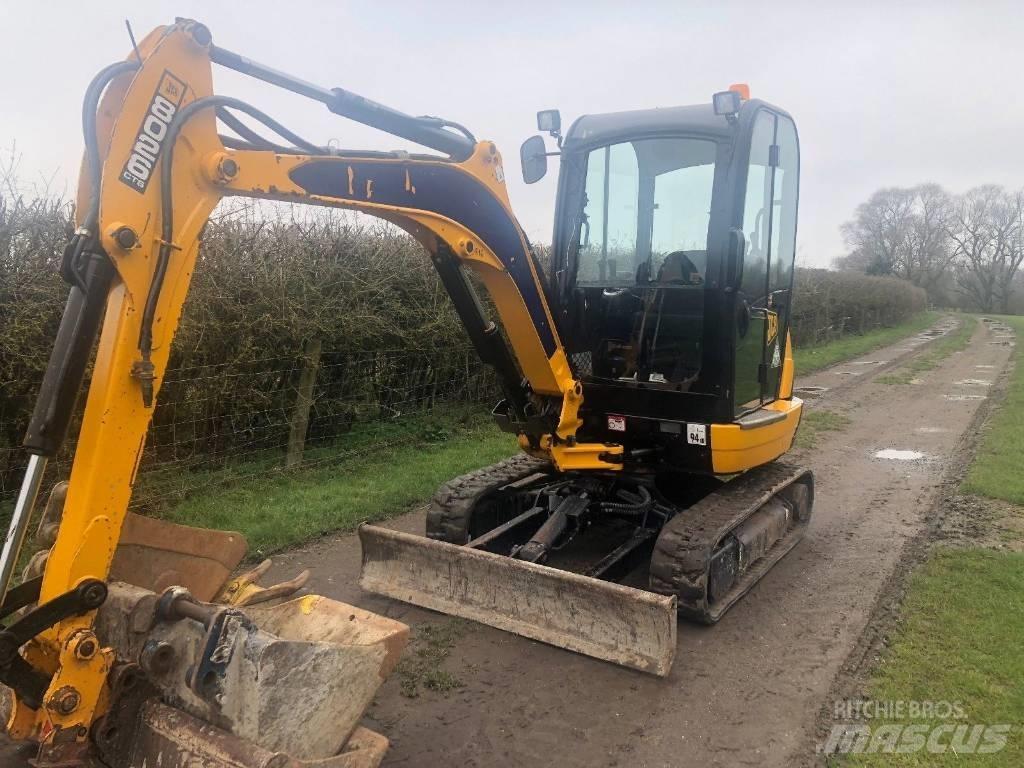 JCB 8026 CTS حفارات صغيرة أقل من 7 طن (حفارات صغيرة)