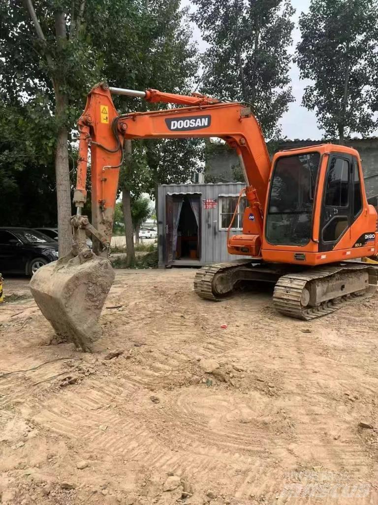 Doosan DH 80 حفارات زحافة