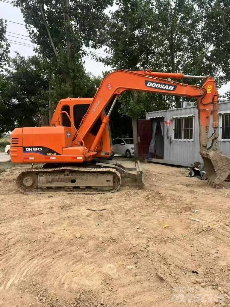 Doosan DH 80 حفارات زحافة