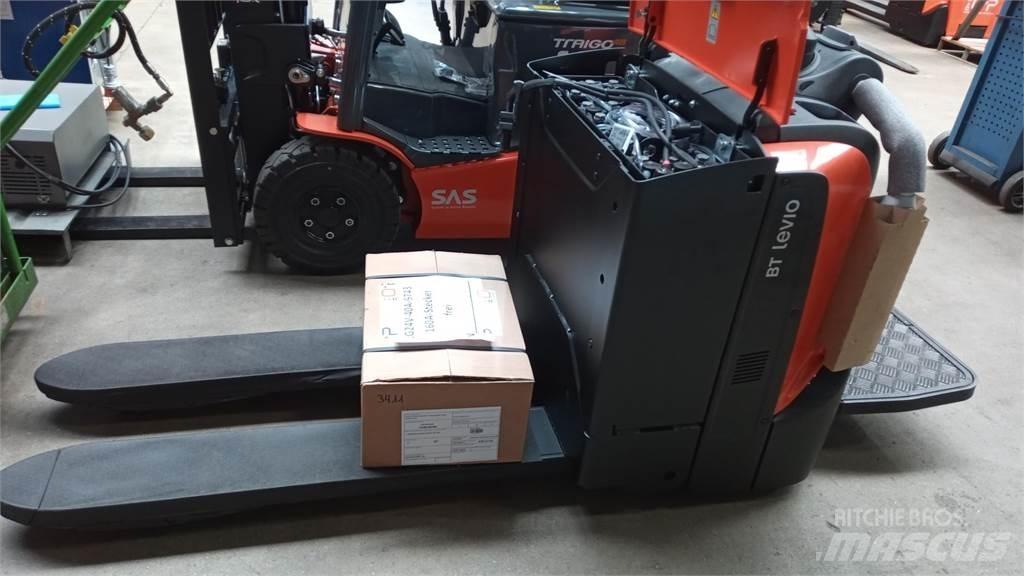 Toyota LPE200B معدات الرفع منخفض المستوى