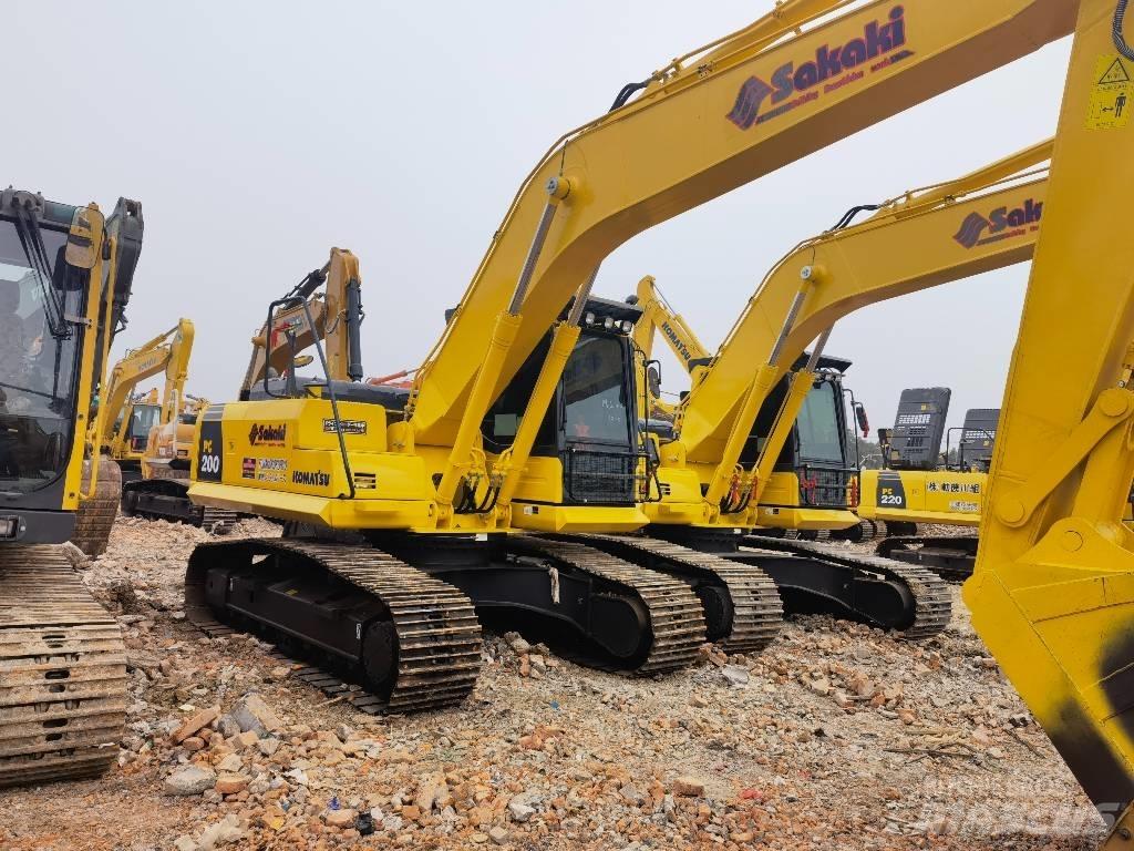Komatsu pc200-8 حفارات زحافة