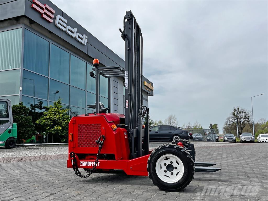 Moffett M3 20.4 رافعات شوكية مثبتة على شاحنات