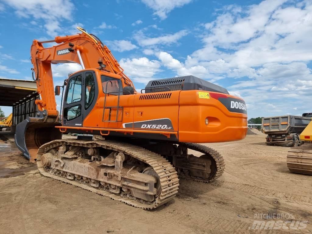 Doosan DX 520 LC حفارات زحافة