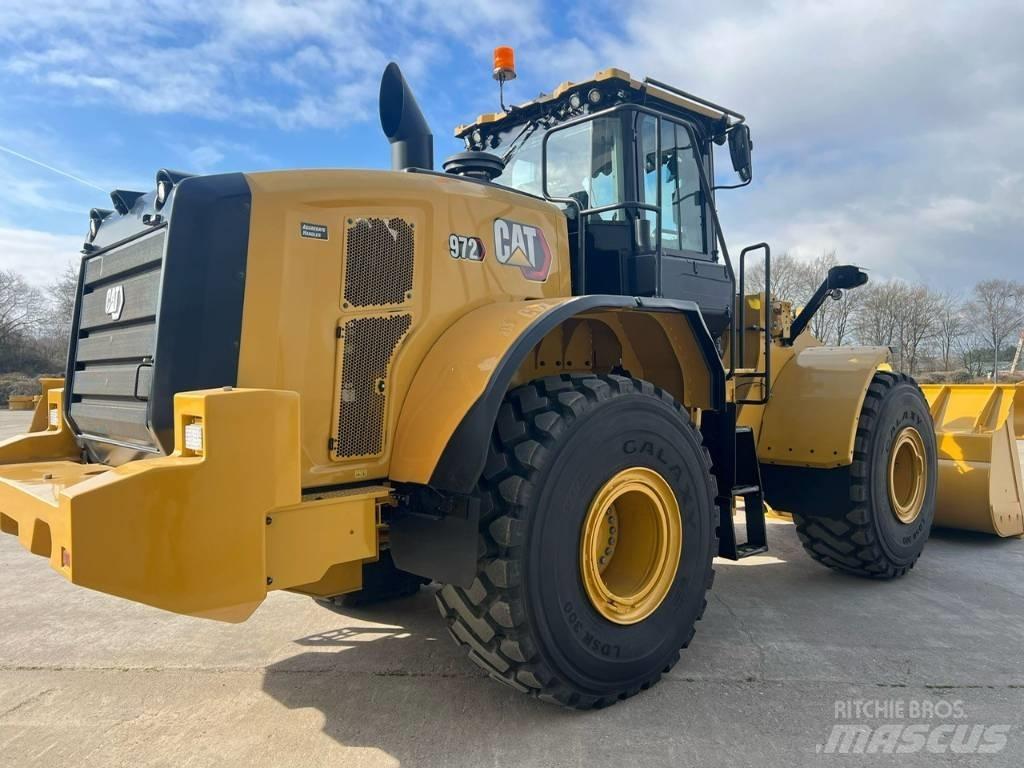 CAT 972 لوادر بعجل