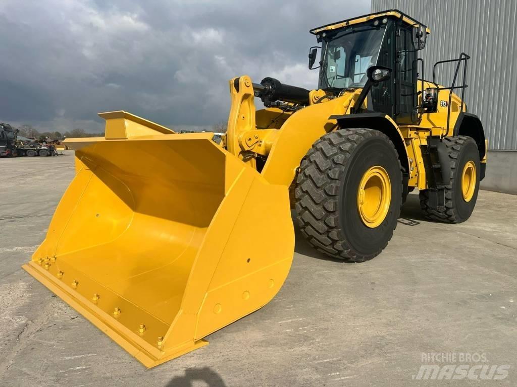 CAT 972 لوادر بعجل