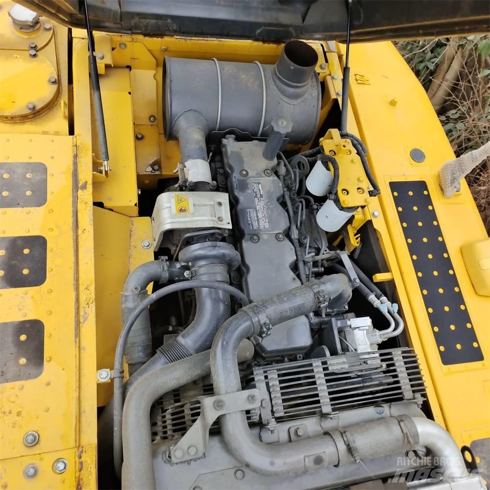 Komatsu PC 210 LC-7 حفارات زحافة