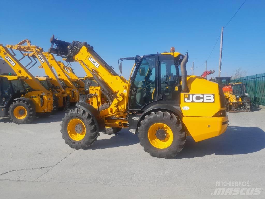 JCB TM 320 S معدات مناولة لأغراض الزراعة