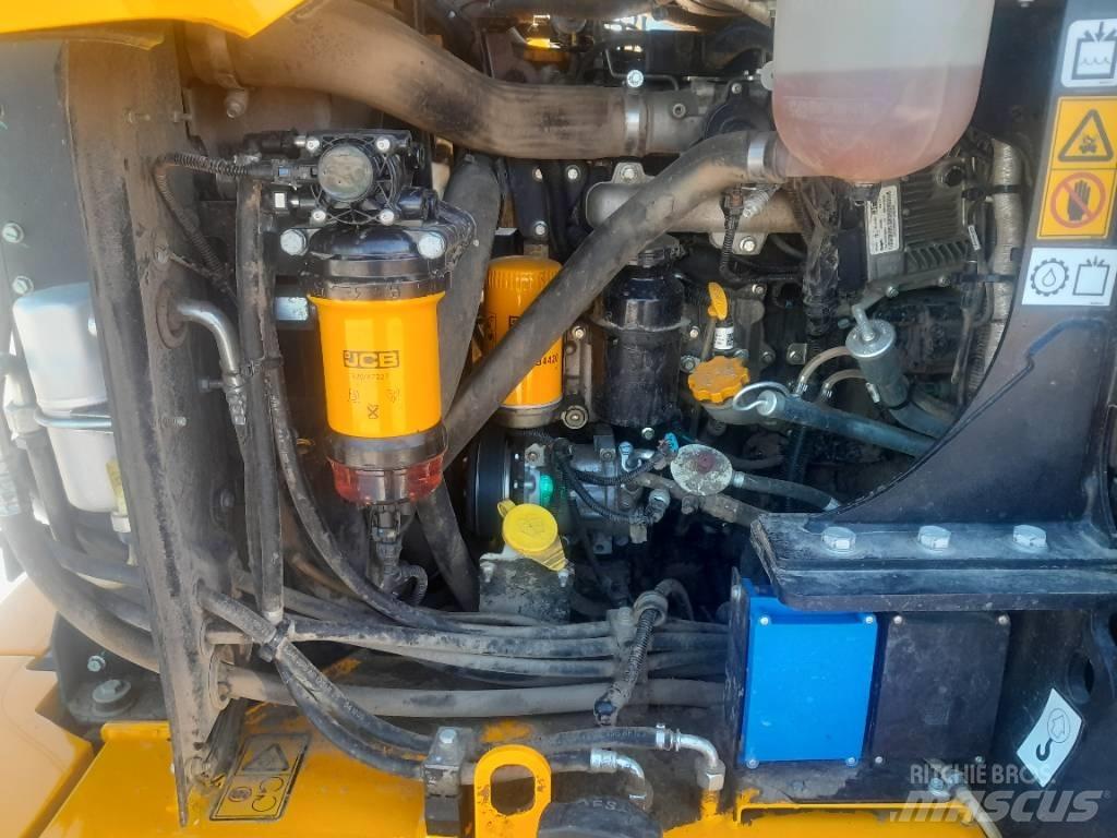 JCB TM 320 S معدات مناولة لأغراض الزراعة