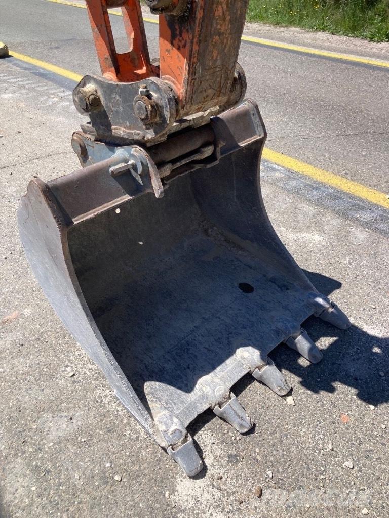 Doosan DX 85 R-3 حفارات وسط 7 طن - 12 طن