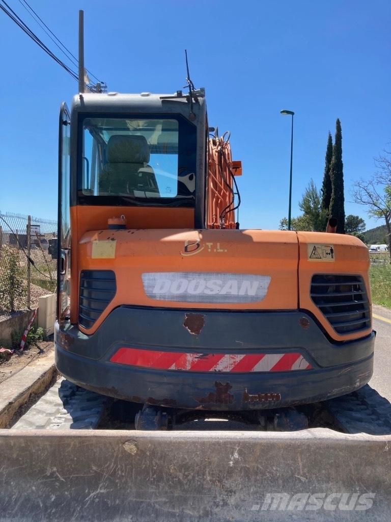 Doosan DX 85 R-3 حفارات وسط 7 طن - 12 طن