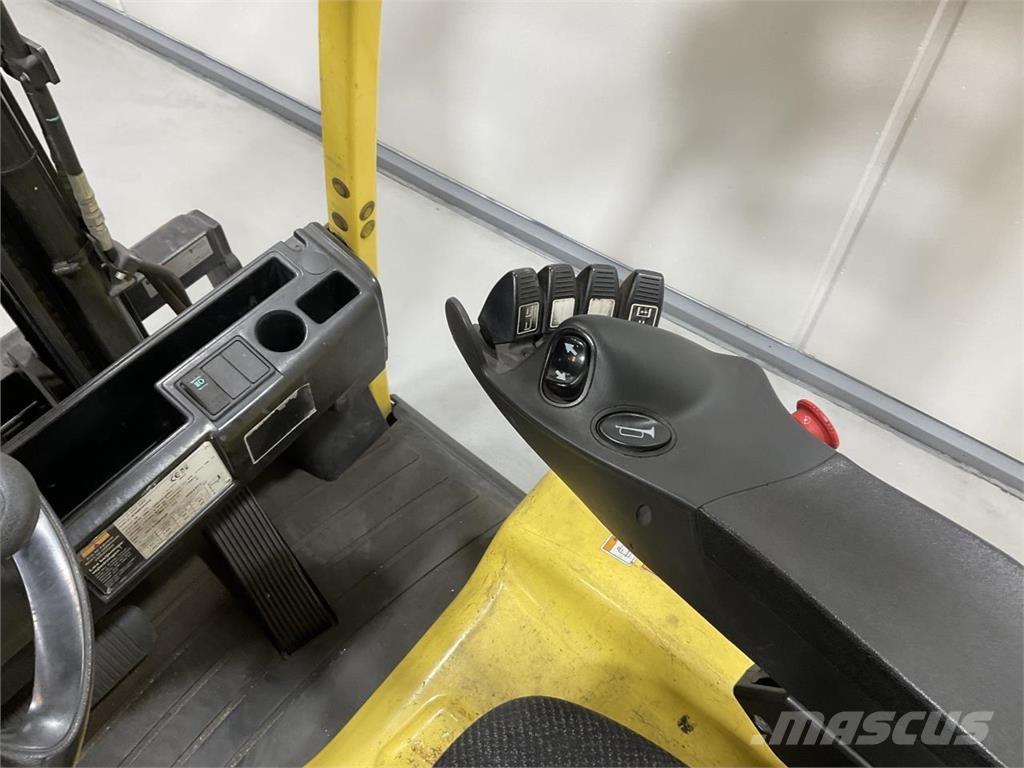 Hyster J1.5XNT شاحنات ذات رافعات شوكية تعمل بالكهرباء