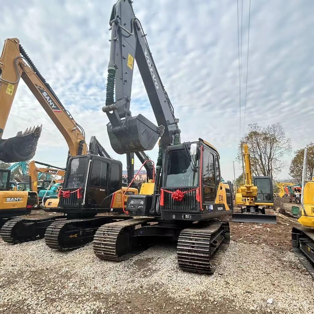 Volvo EC 140 DL حفارات زحافة