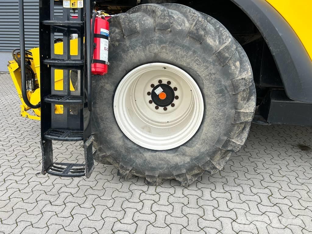 New Holland CR 9080 حصادات