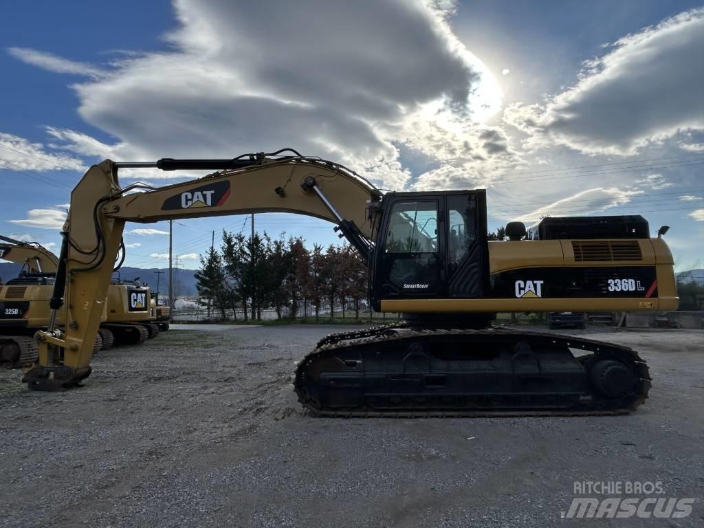 CAT 336 D L حفارات زحافة