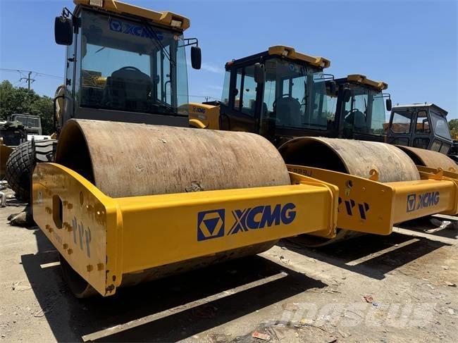 XCMG XS 223 J مداحل أحادية الأسطوانة