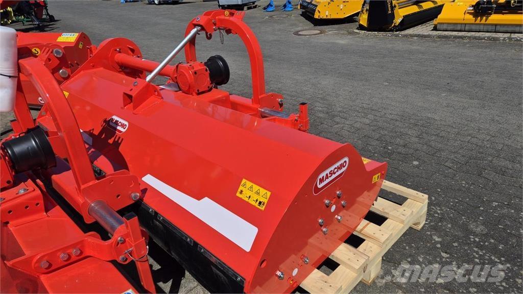 Maschio Brava 230 جزازات وأغطية المراعي