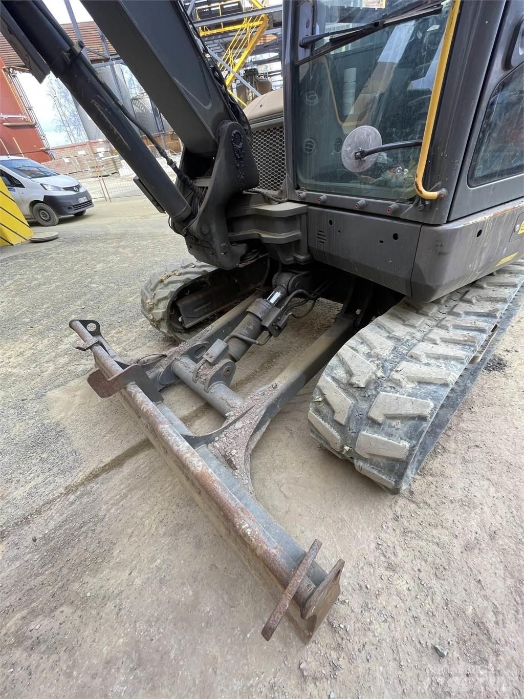 Volvo ECR 88-D حفارات وسط 7 طن - 12 طن