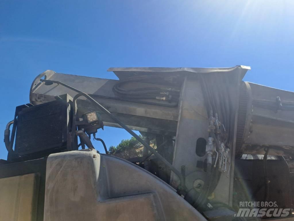 Gradall XL 4200 III لوادر للعمل تحت سطح الأرض