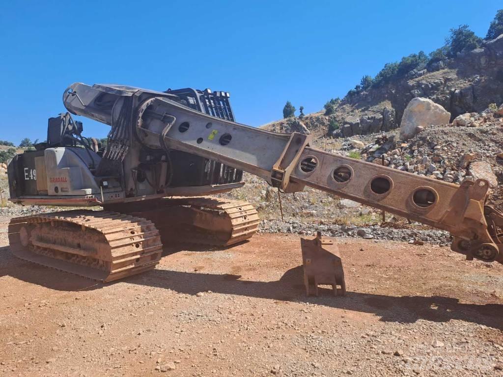 Gradall XL 4200 III لوادر للعمل تحت سطح الأرض