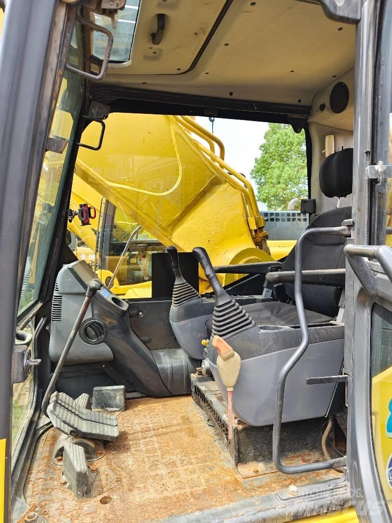 Komatsu PC 400-8 حفارات زحافة