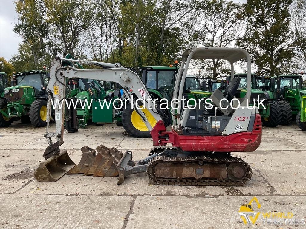 Takeuchi TB 228 حفارات صغيرة أقل من 7 طن (حفارات صغيرة)