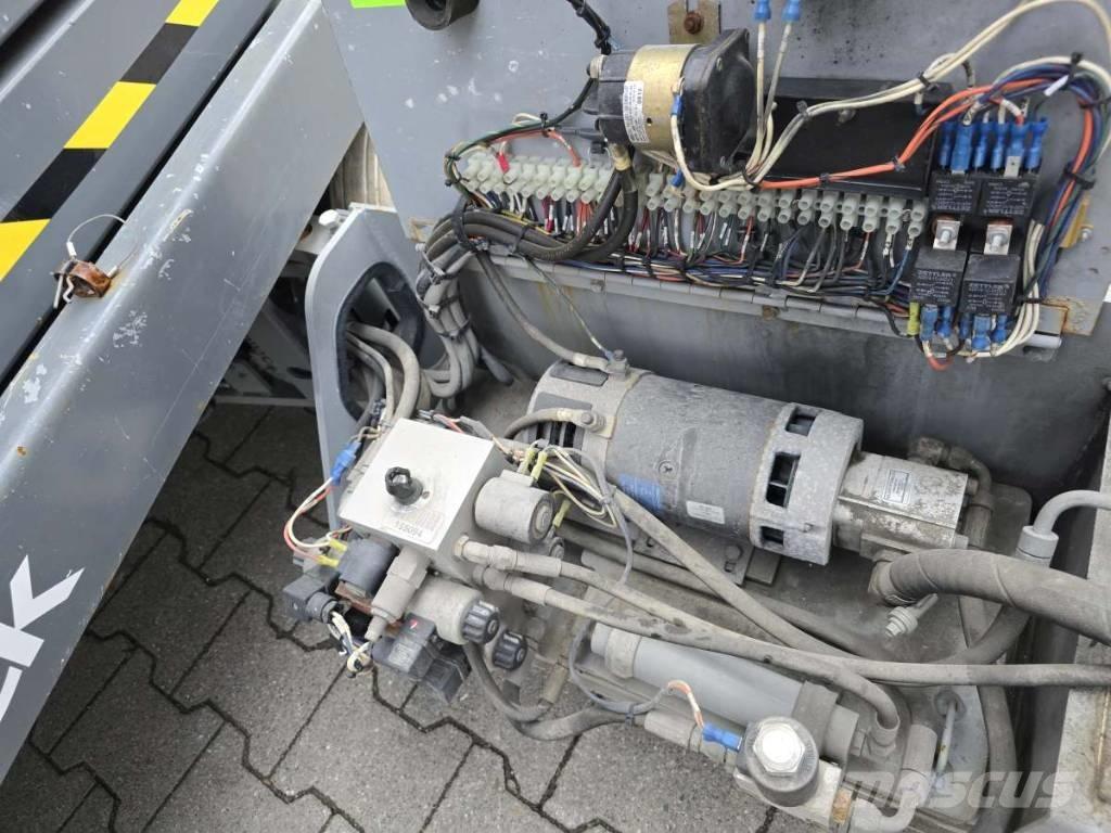 SkyJack SJ 3226 رافعات مقصية الشكل