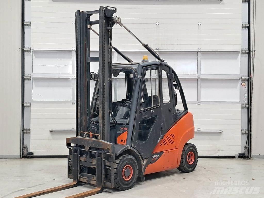 Linde H25D-02 شاحنات الديزل