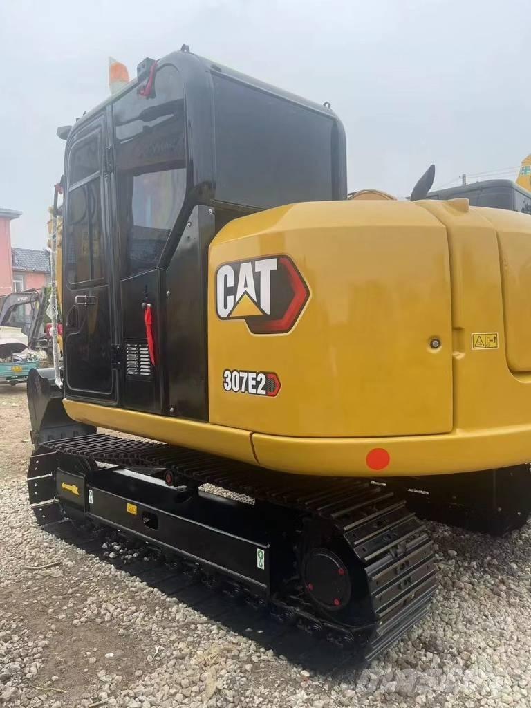 CAT 307 حفارات زحافة
