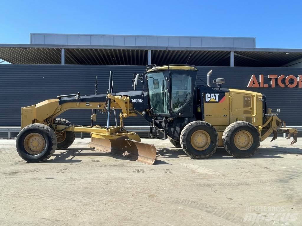 CAT 140 M2 معدات فرز