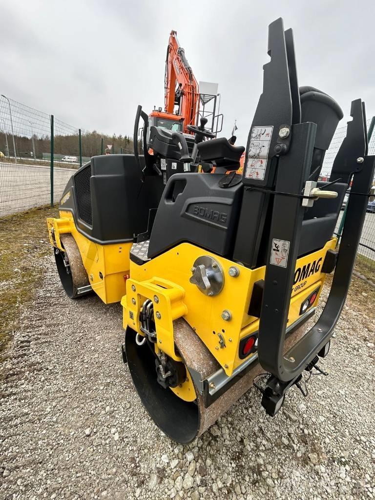 Bomag BW 120 AD-5 مداحل ثنائية الاسطوانة