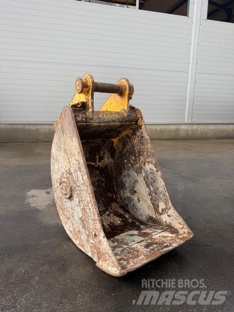 JCB 7-8 TON جرافات عكسية