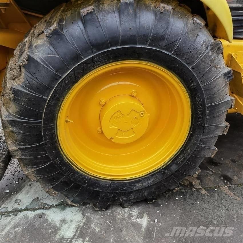 JCB 4CX لوادر ذات جرافات عكسية