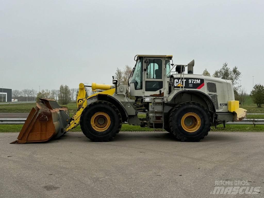CAT 972M XE لوادر بعجل