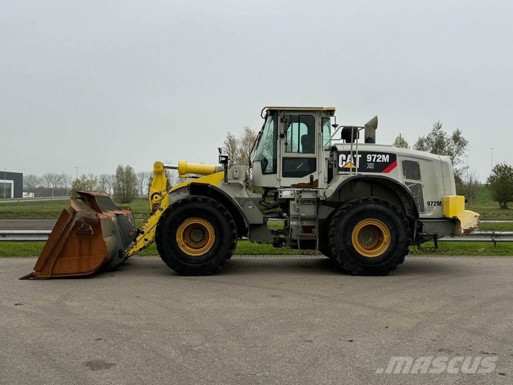 CAT 972M XE لوادر بعجل