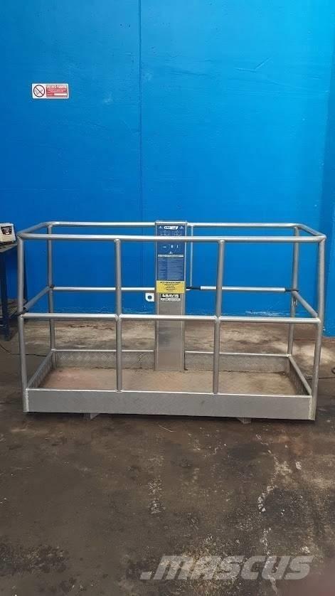 Cela DT 21 المنصات الهوائية المثبتة على شاحنة