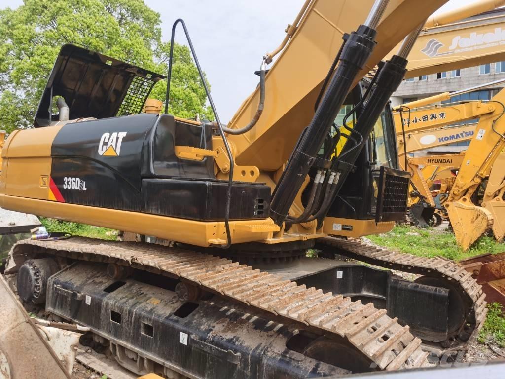 CAT 336 D2L حفارات زحافة
