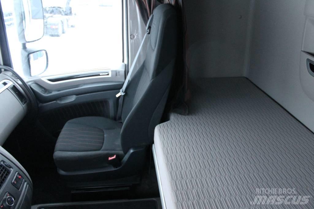 DAF XF530 6X4 FTT وحدات الجر