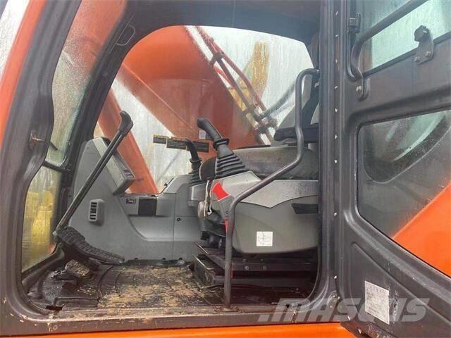Doosan DX300 حفارات زحافة