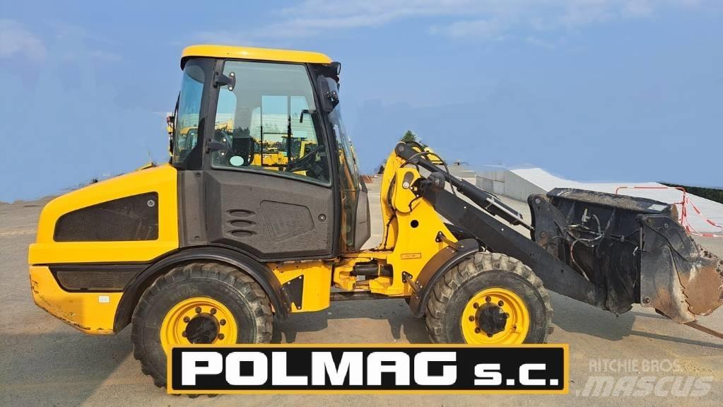 JCB 406 لوادر بعجل