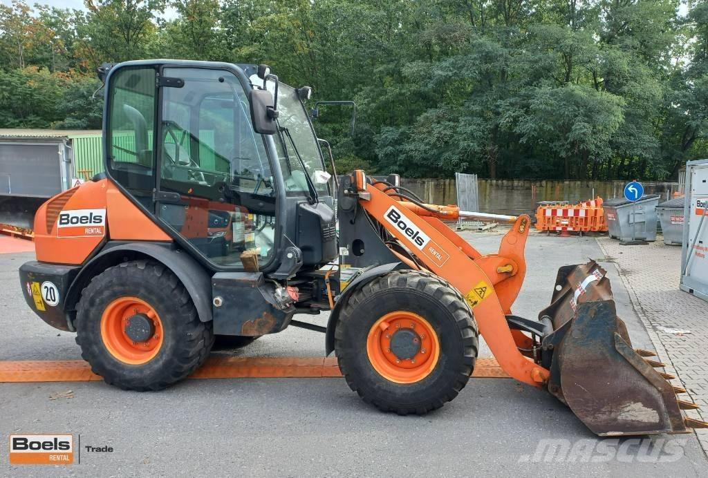 Komatsu WA 70-7 لوادر بعجل