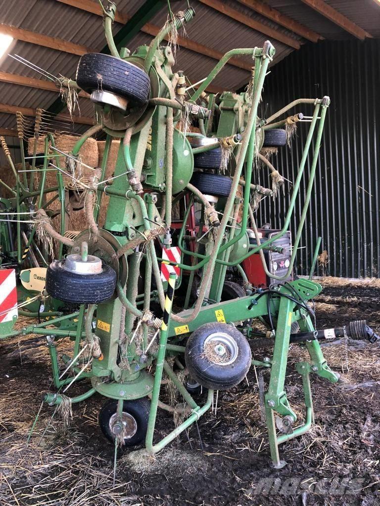 Krone 8.82/8 Tedder مكابس وميبسات التبن