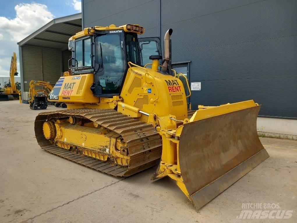 Komatsu D61PXI-24E0 بلدوزرات مجنزرة