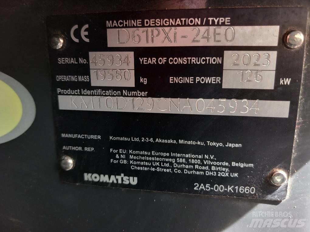 Komatsu D61PXI-24E0 بلدوزرات مجنزرة